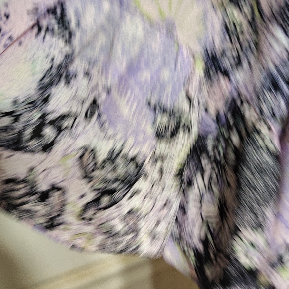Violet & Claire Purple Flutter Sleeve Graphic Blouse - Picture 7 of 7